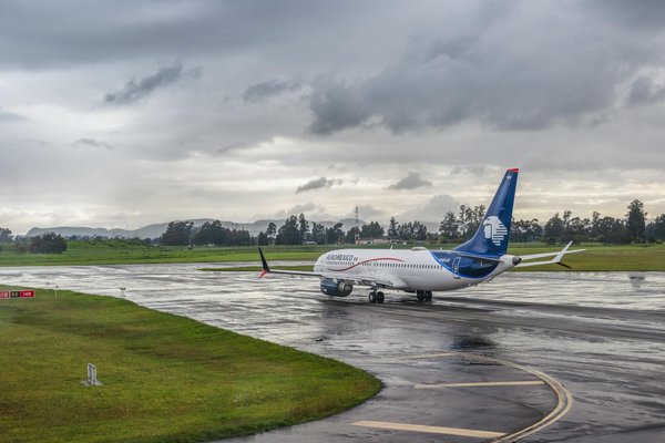 Quelle croisière propose des randonnées pour découvrir les cascades en Nouvelle-Zélande?